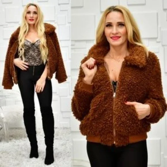 ACADIA Cocoa Faux Fur Jacket Soft Comfy Cozy Fall - Picture 2 of 4
